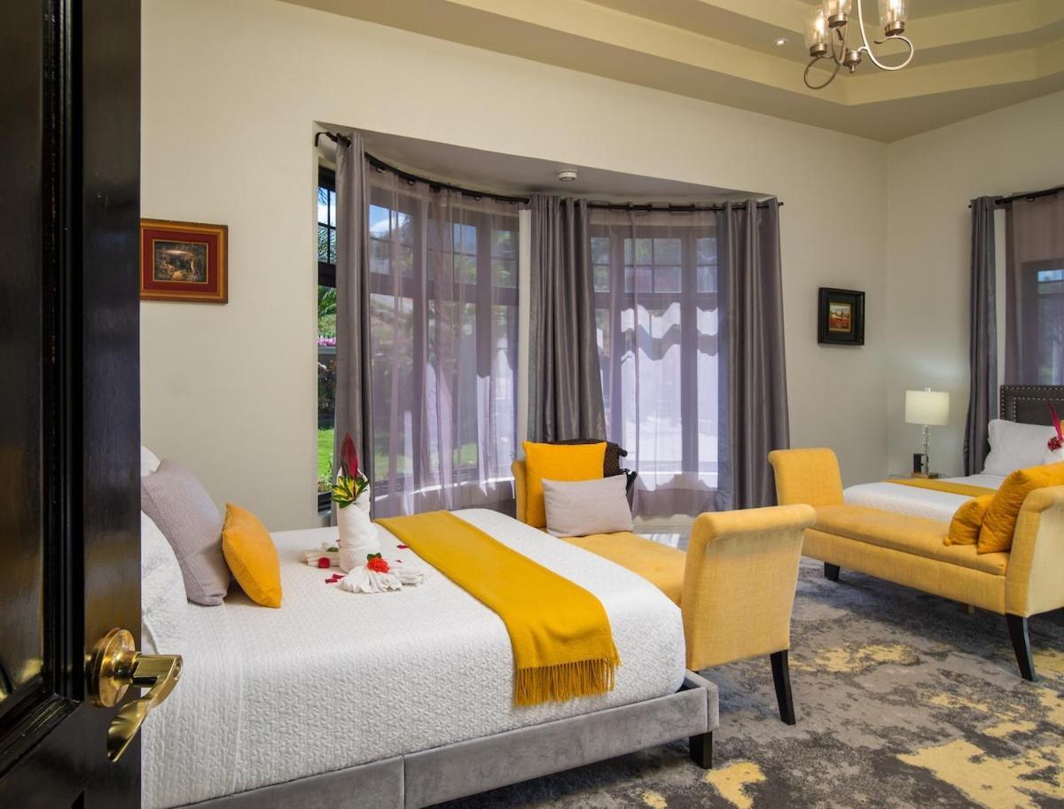 Villa Mimosa Jamaica Exclusive Luxury Stay- Resort Vibe Discovery Bay Esterno foto